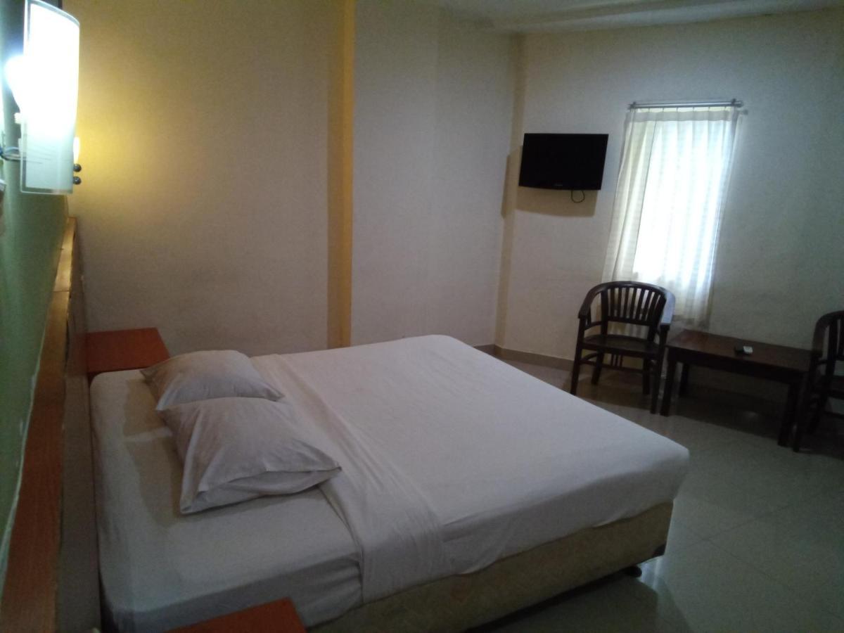 קוטה לומבוק Hotel Puri Dibia Kuta מראה חיצוני תמונה