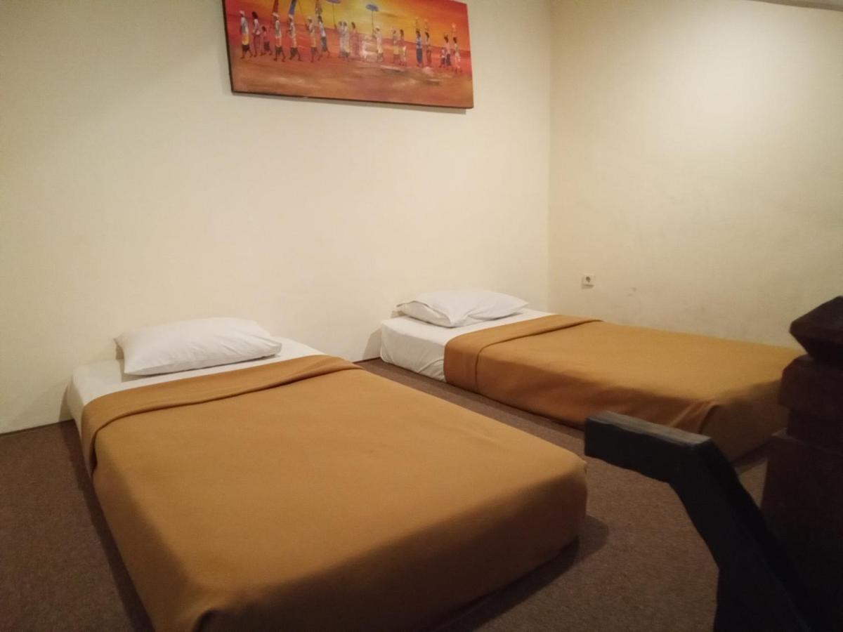 קוטה לומבוק Hotel Puri Dibia Kuta מראה חיצוני תמונה