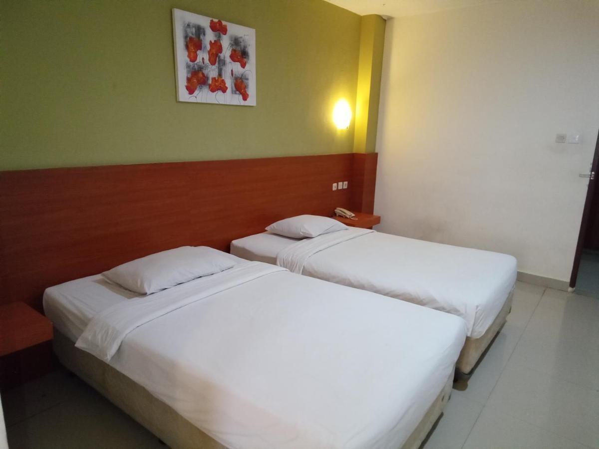 קוטה לומבוק Hotel Puri Dibia Kuta מראה חיצוני תמונה