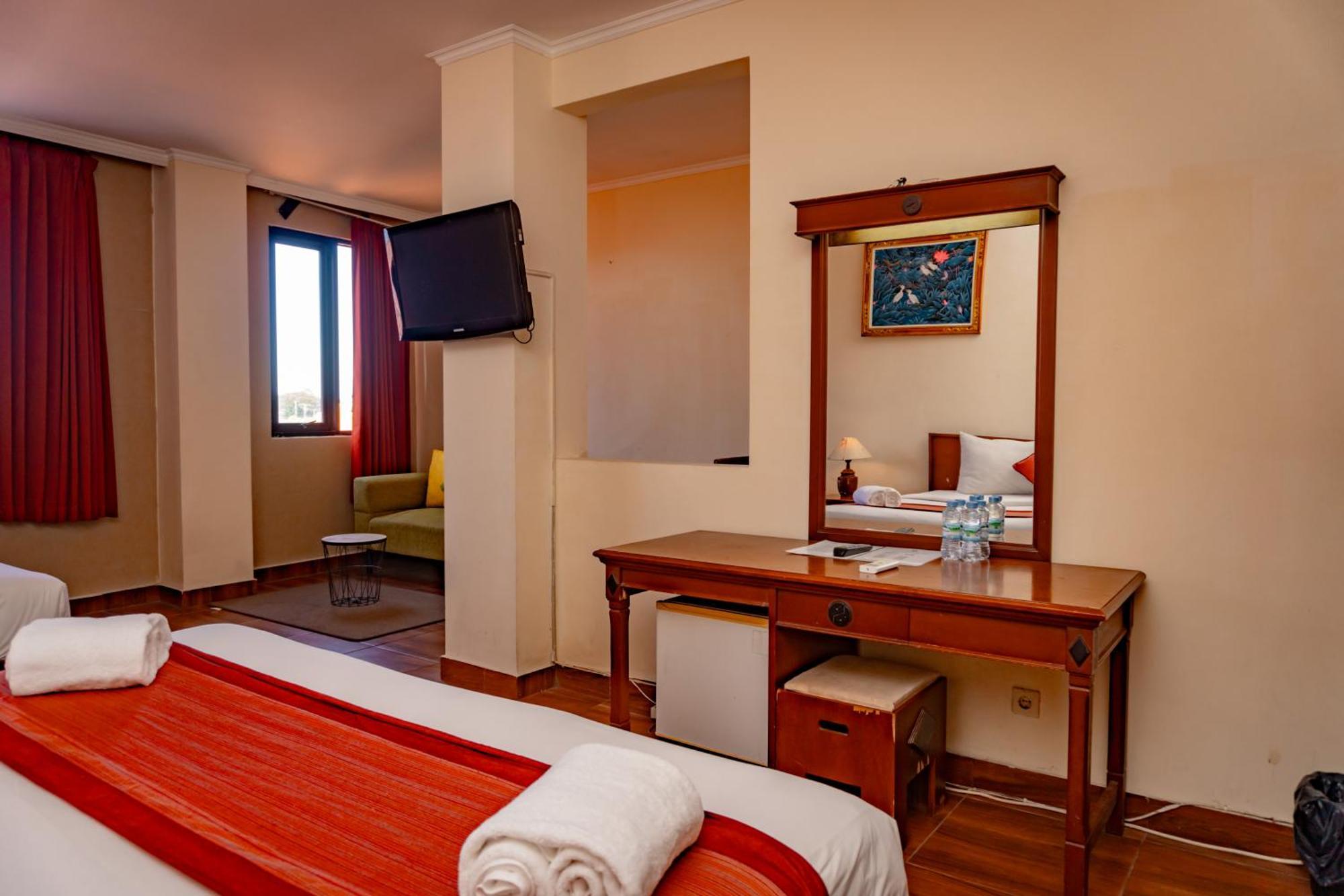 קוטה לומבוק Hotel Puri Dibia Kuta מראה חיצוני תמונה
